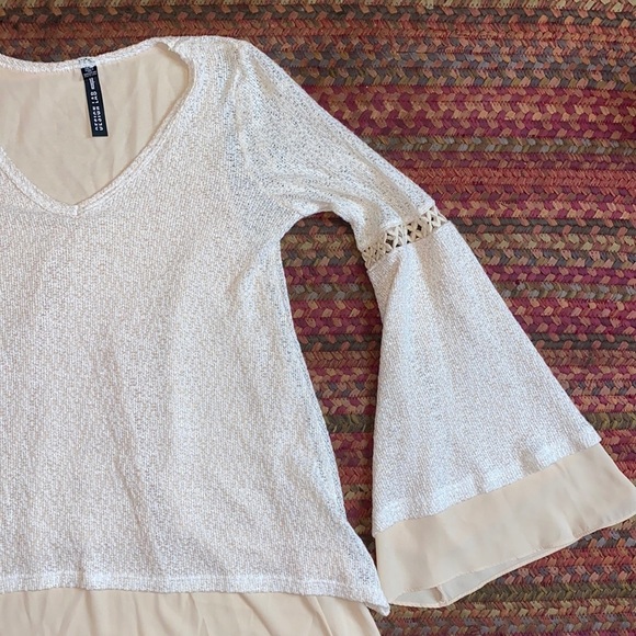 LORD & TAYLOR DESIGN LAB CREAM BELL SLEEVE LAYERED TUNIC BLOUSE - Picture 3 of 5